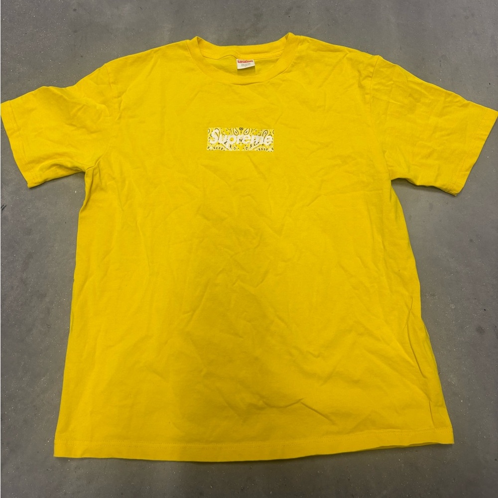 Supreme t shirt